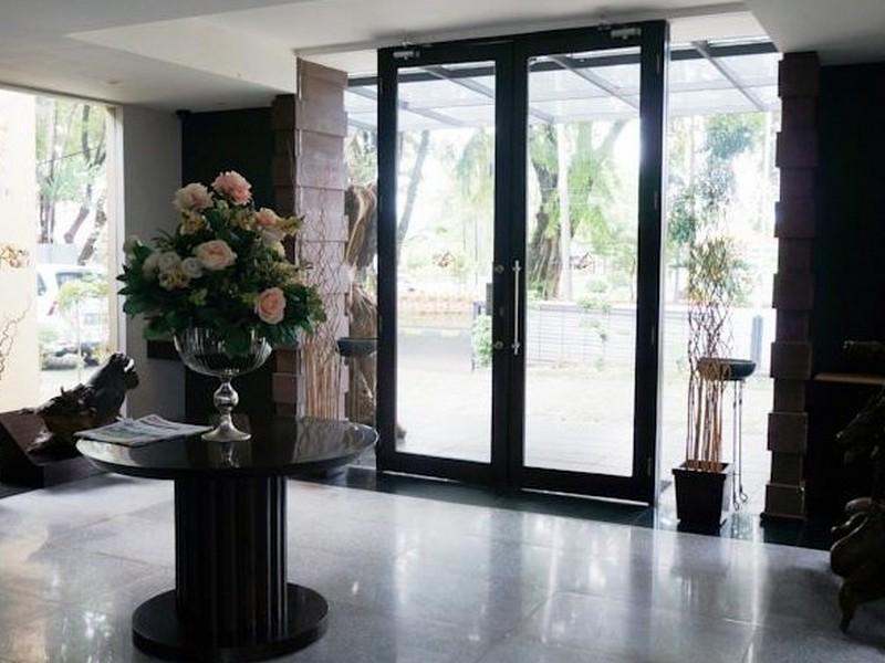 بادانج Rumah Nenek Hotel And Restaurant المظهر الخارجي الصورة