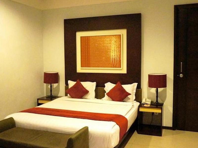 بادانج Rumah Nenek Hotel And Restaurant المظهر الخارجي الصورة