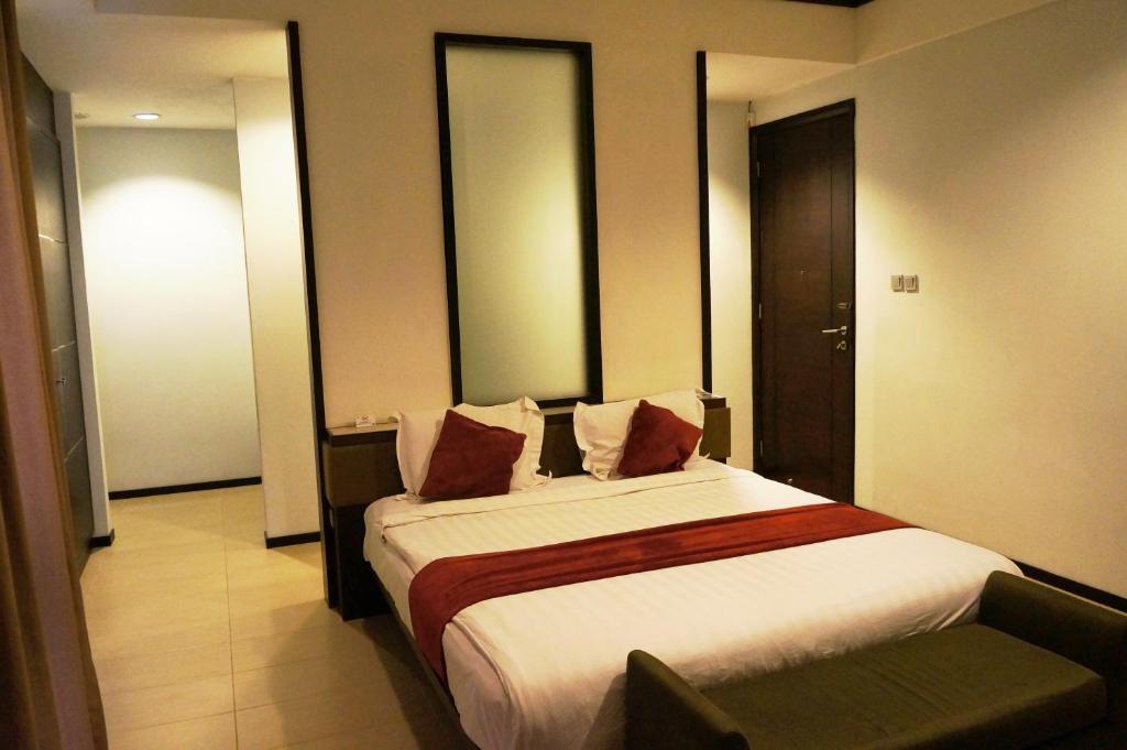 بادانج Rumah Nenek Hotel And Restaurant المظهر الخارجي الصورة