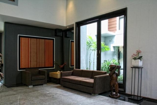 بادانج Rumah Nenek Hotel And Restaurant المظهر الخارجي الصورة